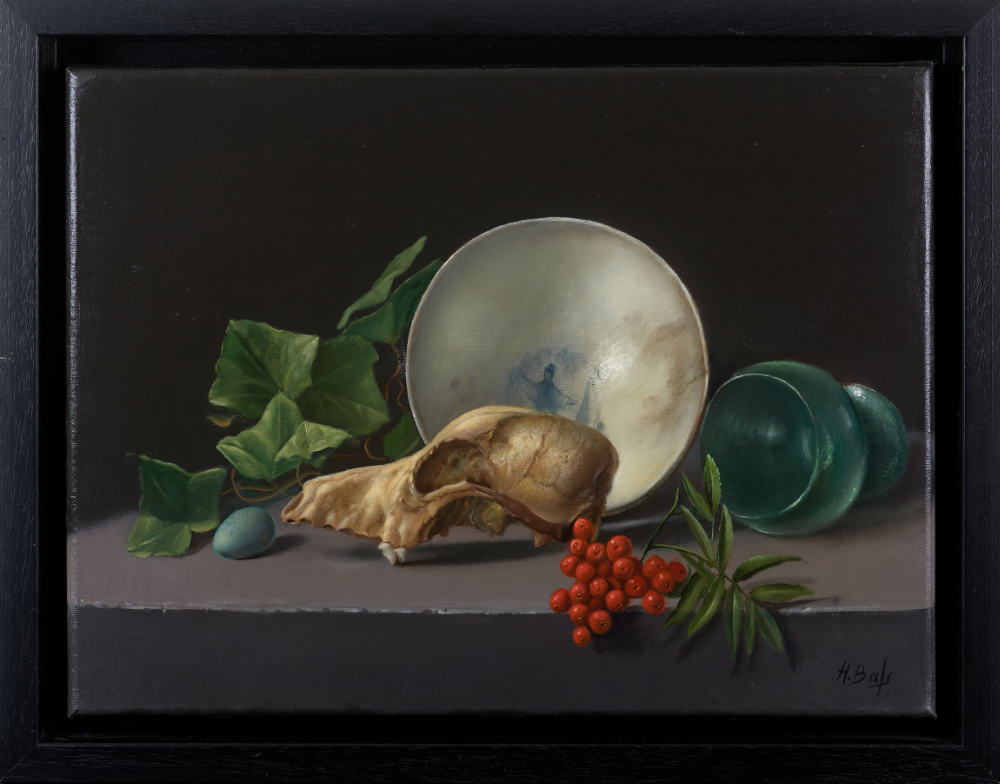 Stilleven met hondenschedeltje